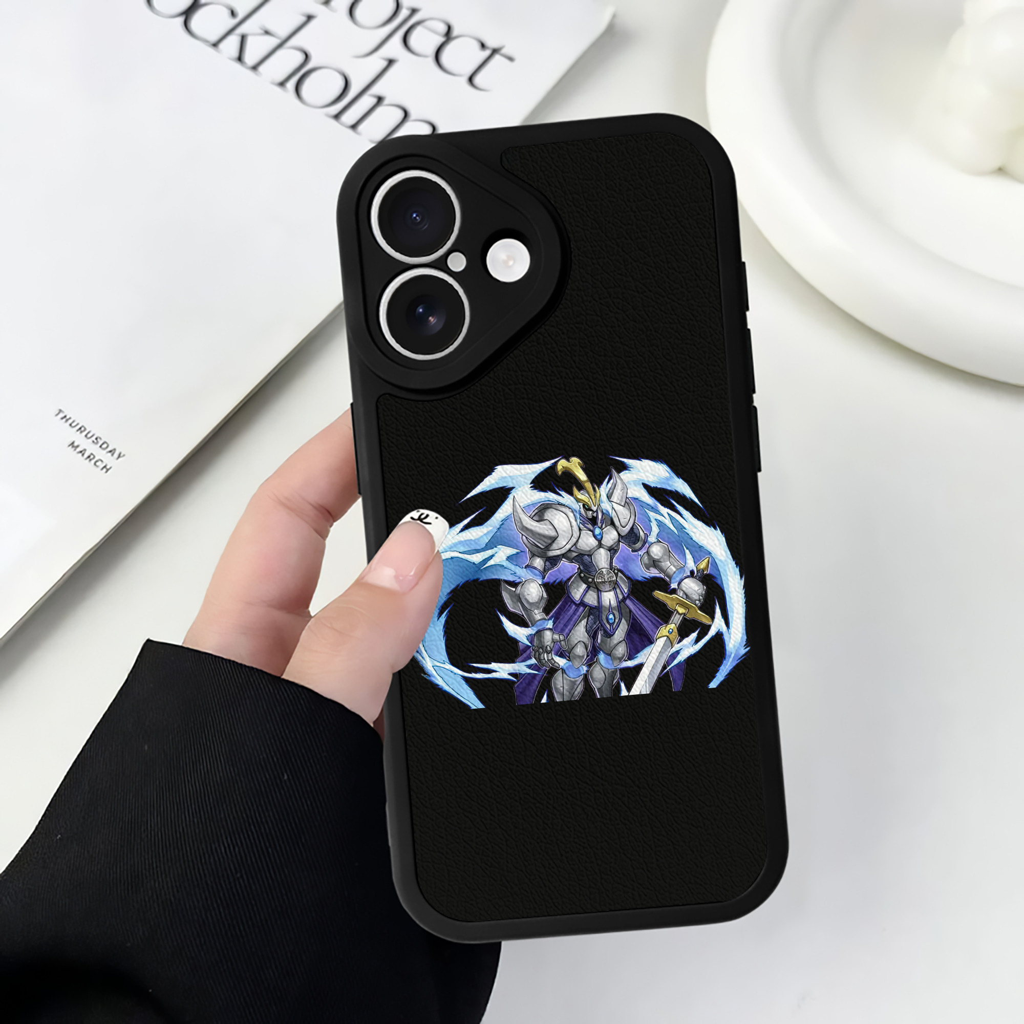 遊☆戯☆王 Yu-Gi-Oh! 【iPhone 16シリーズ対応】シリコンスマホケース（レザー調） 材質：シリコン